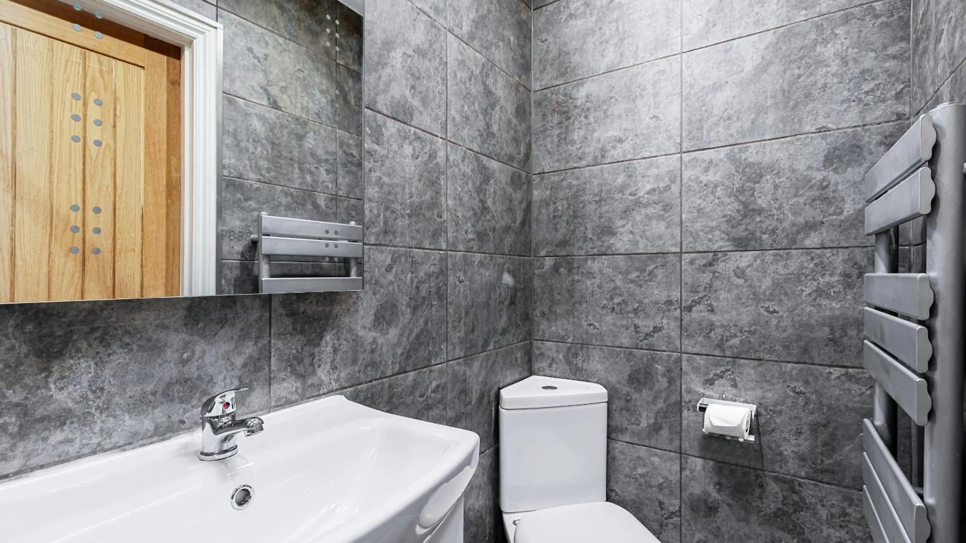 Ryam Suites London Bed & Breakfast
