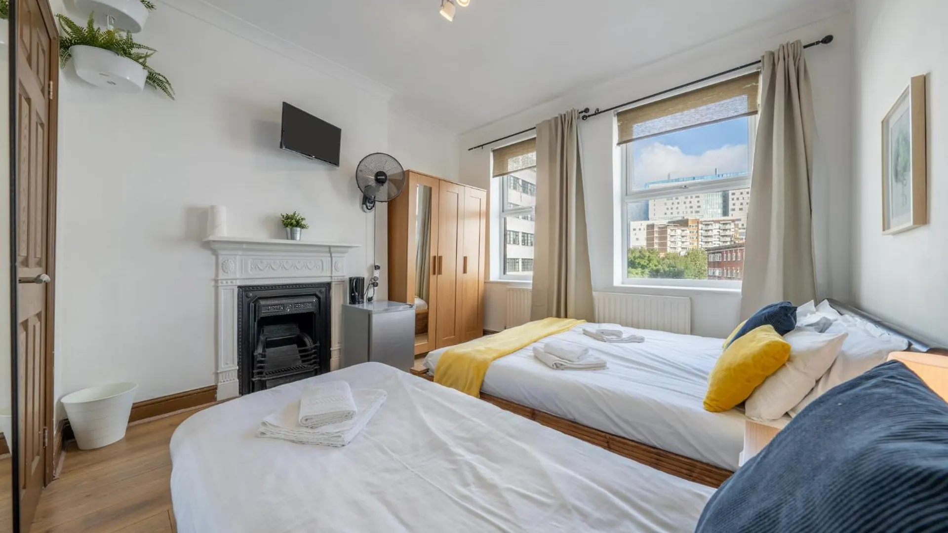 Ryam Suites Londýn Bed & Breakfast