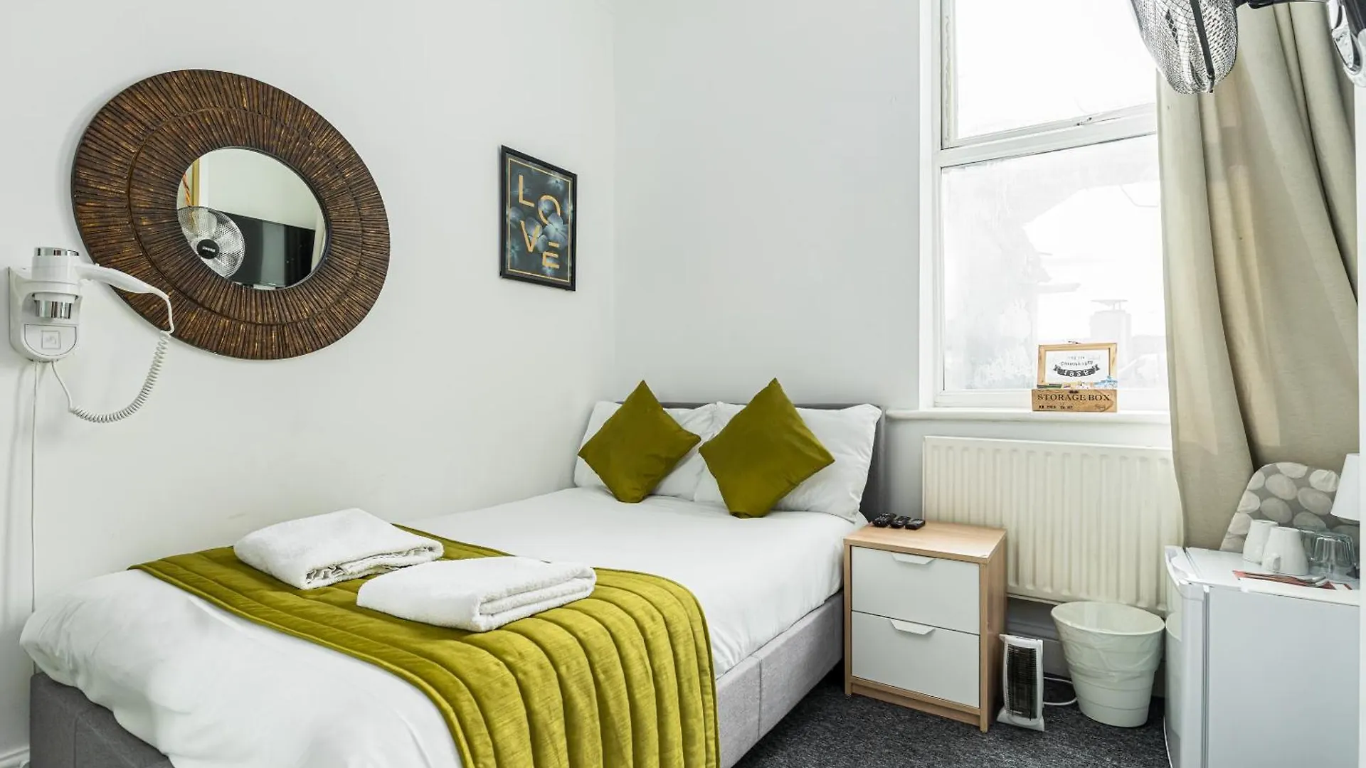 Ryam Suites Londýn Bed & Breakfast