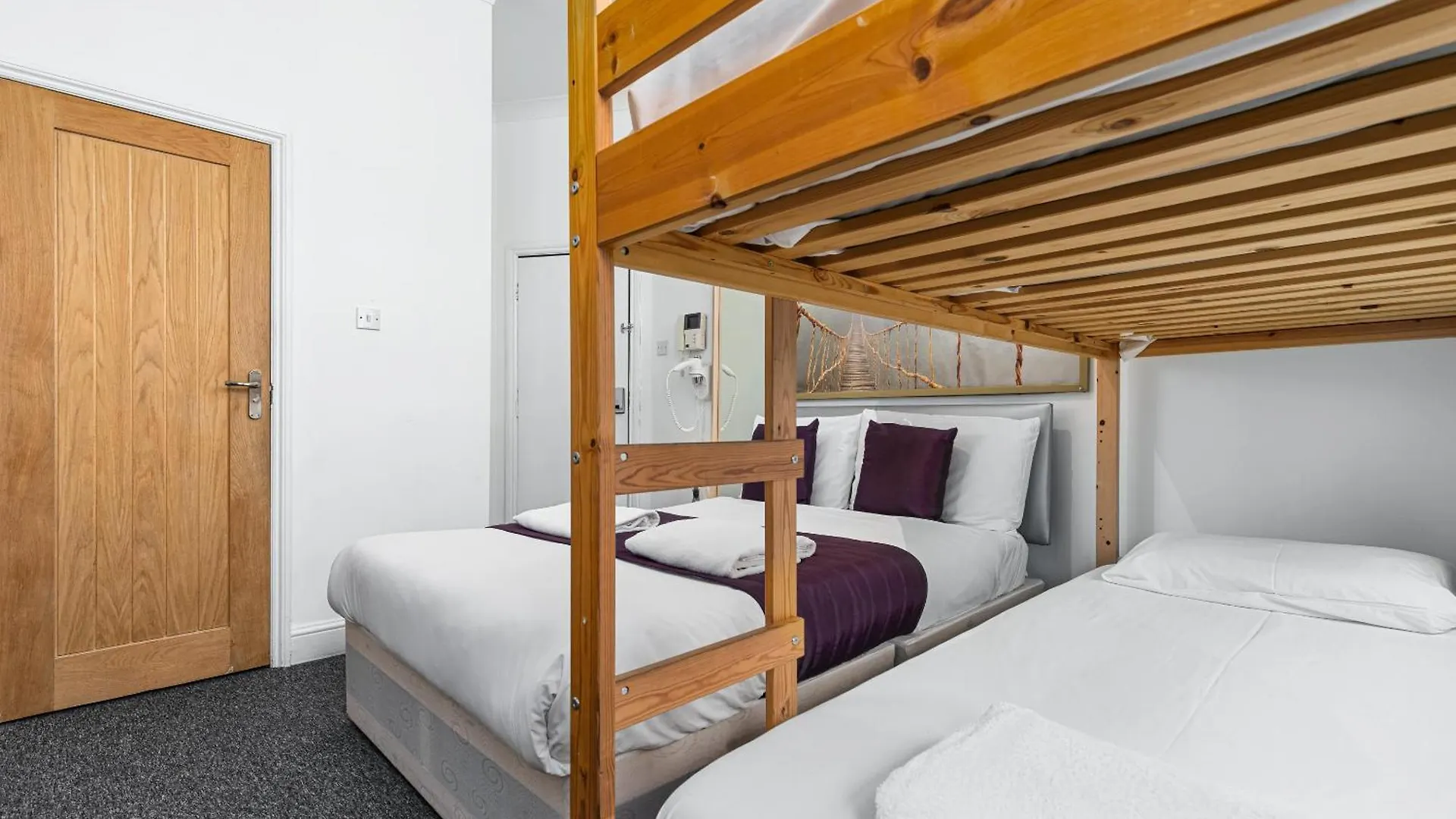 ** ベッド・アンド・ブレックファスト Ryam Suites ロンドン イギリス